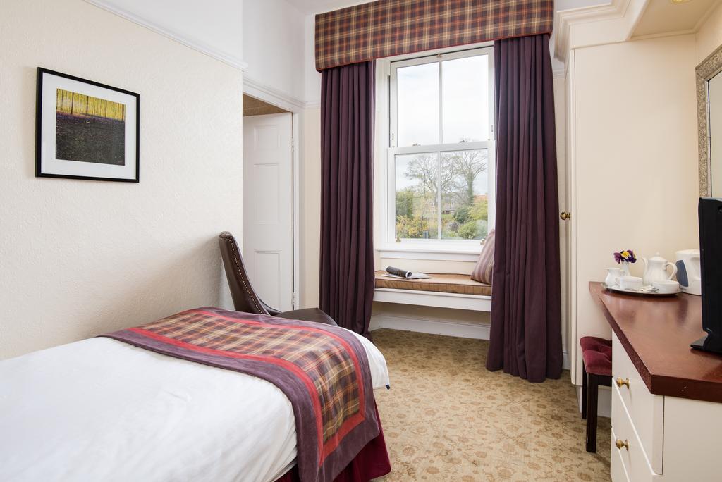 The Dunstanburgh Castle Hotel Embleton  Exteriör bild